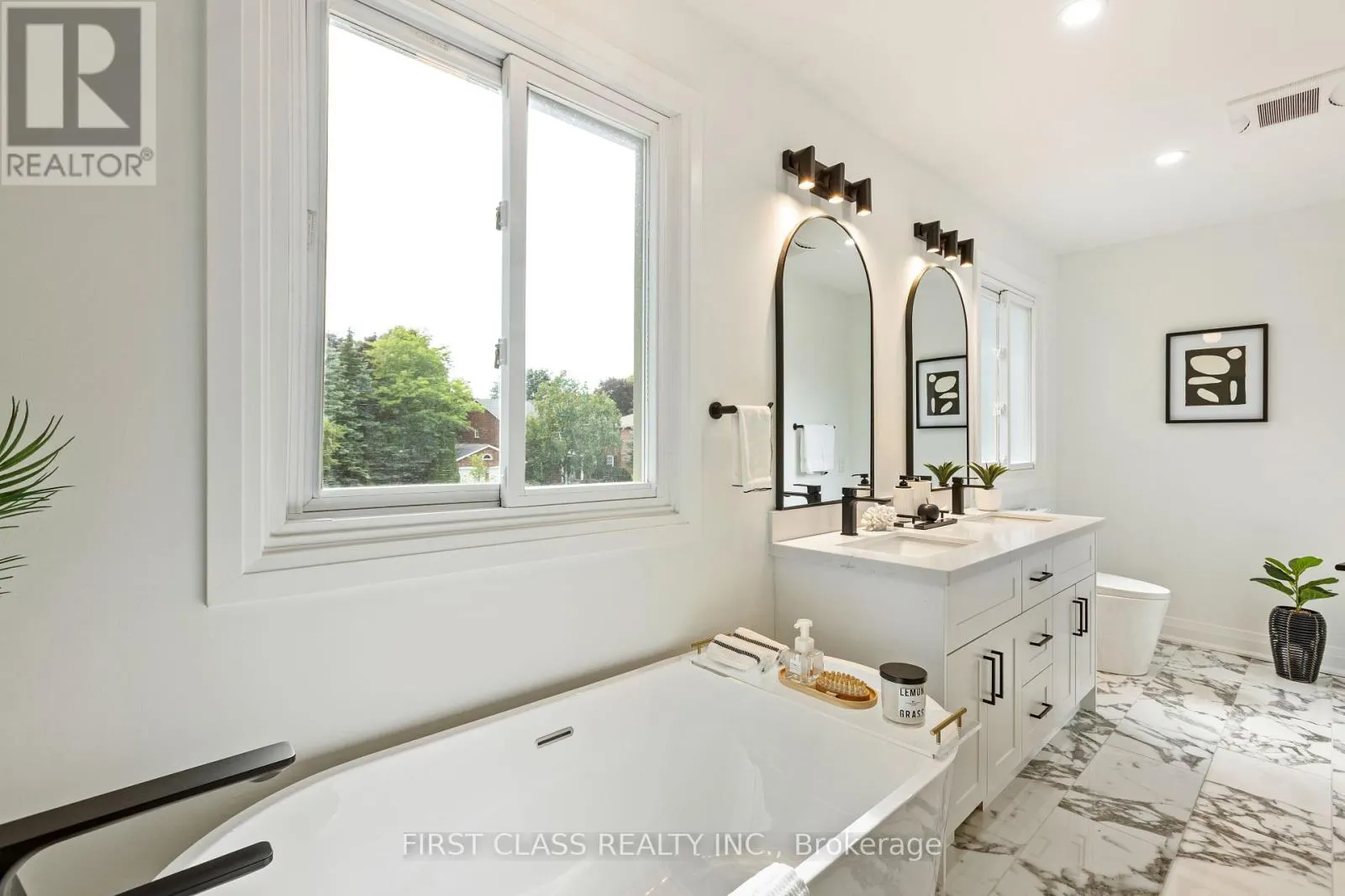 679 VILLAGE PARKWAY