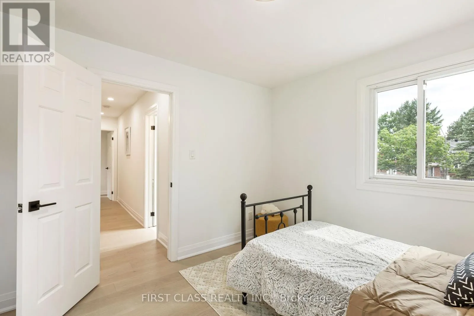 679 VILLAGE PARKWAY