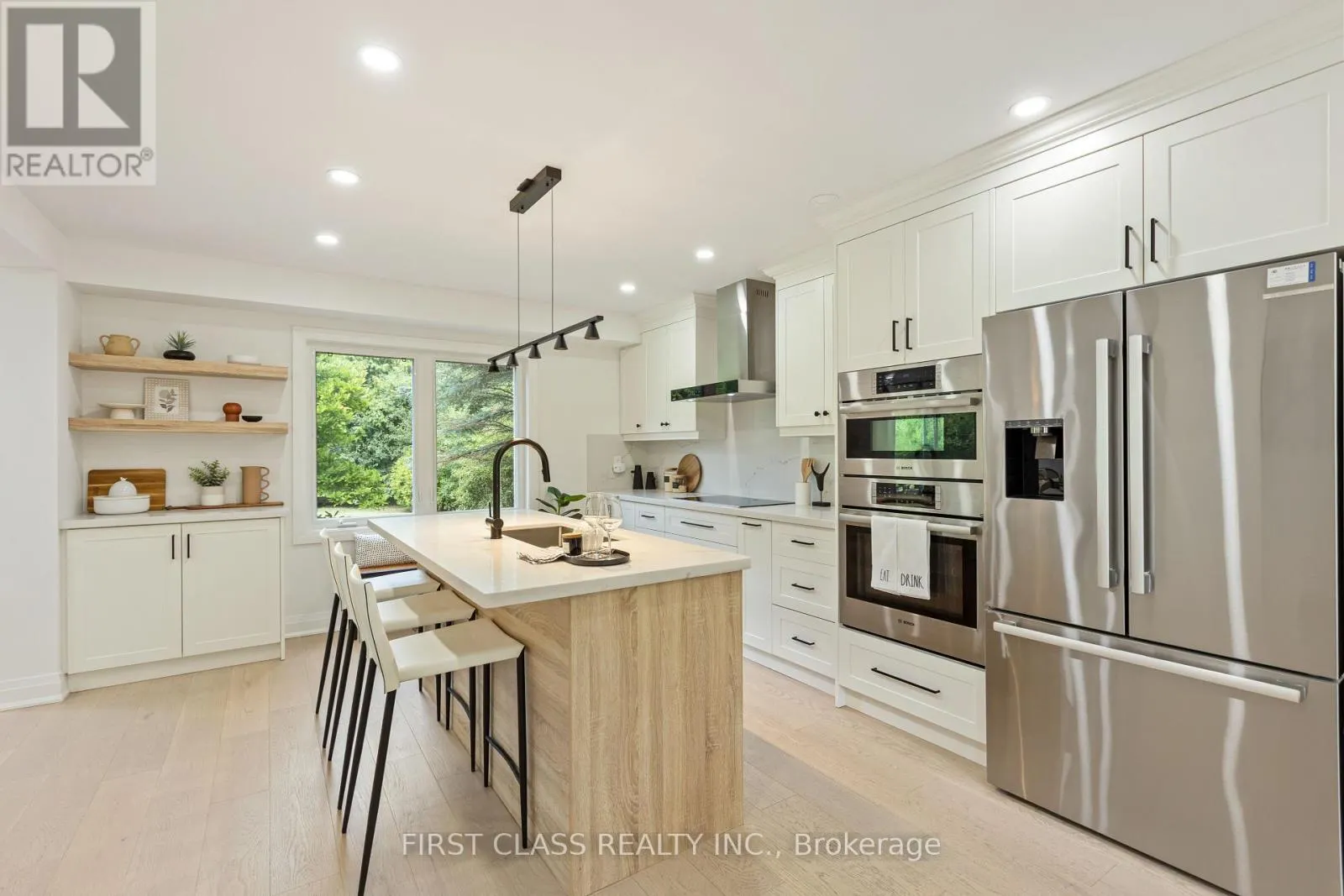 679 VILLAGE PARKWAY