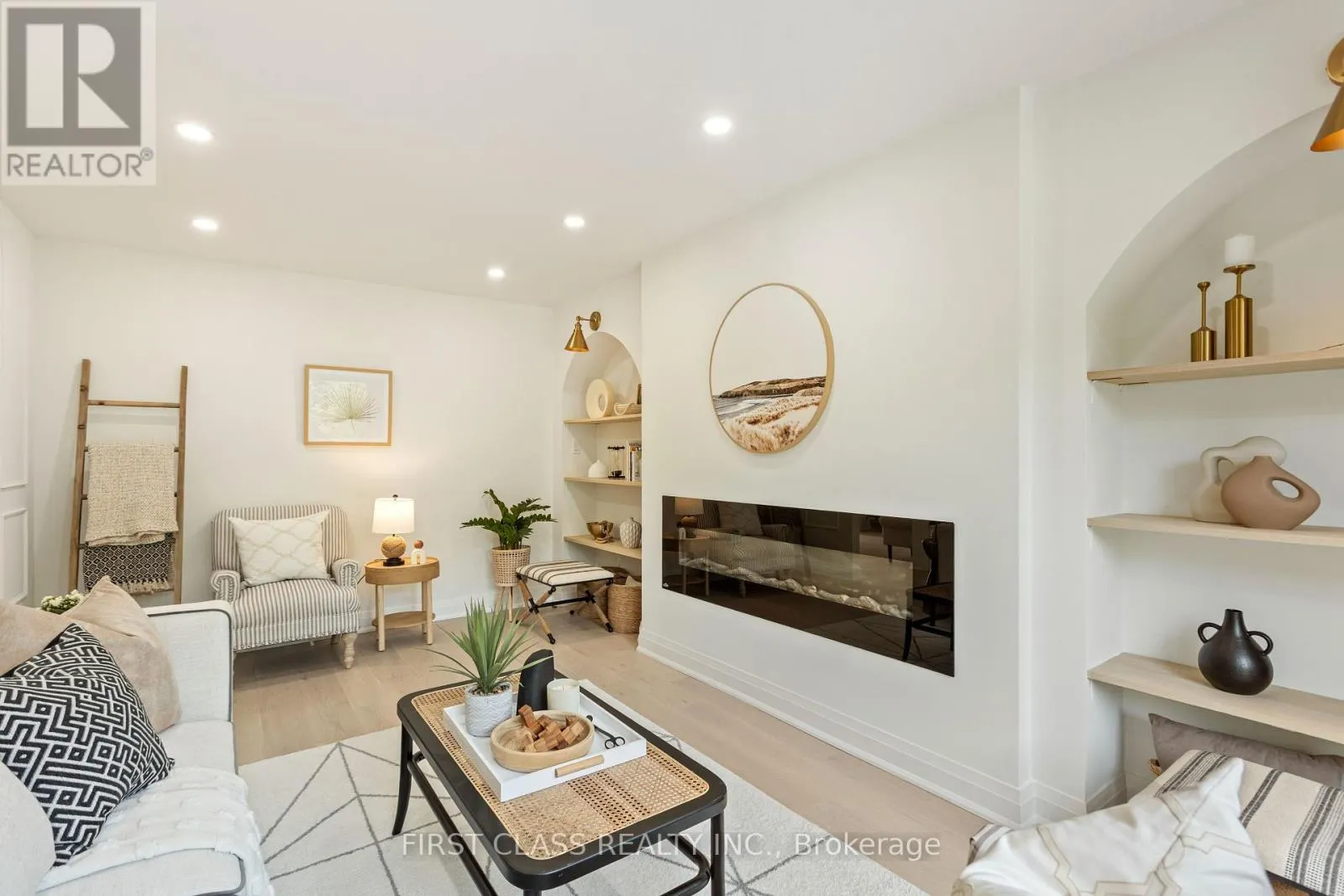 679 VILLAGE PARKWAY