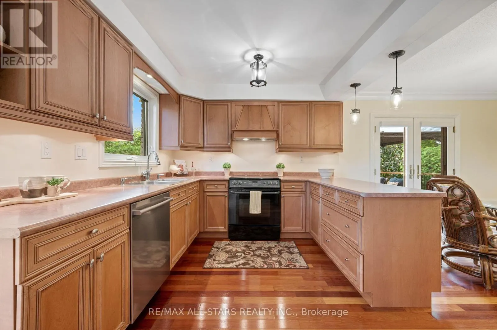 603 VILLAGE PARKWAY
