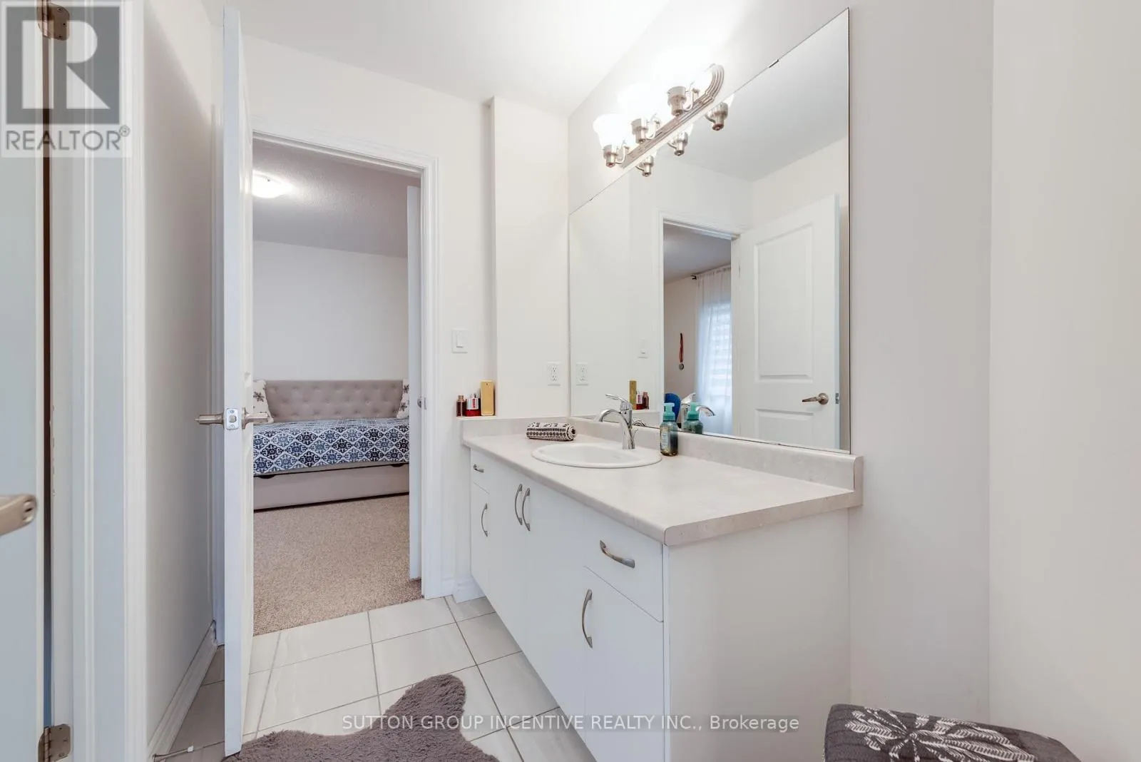 2271 GRAINGER LOOP