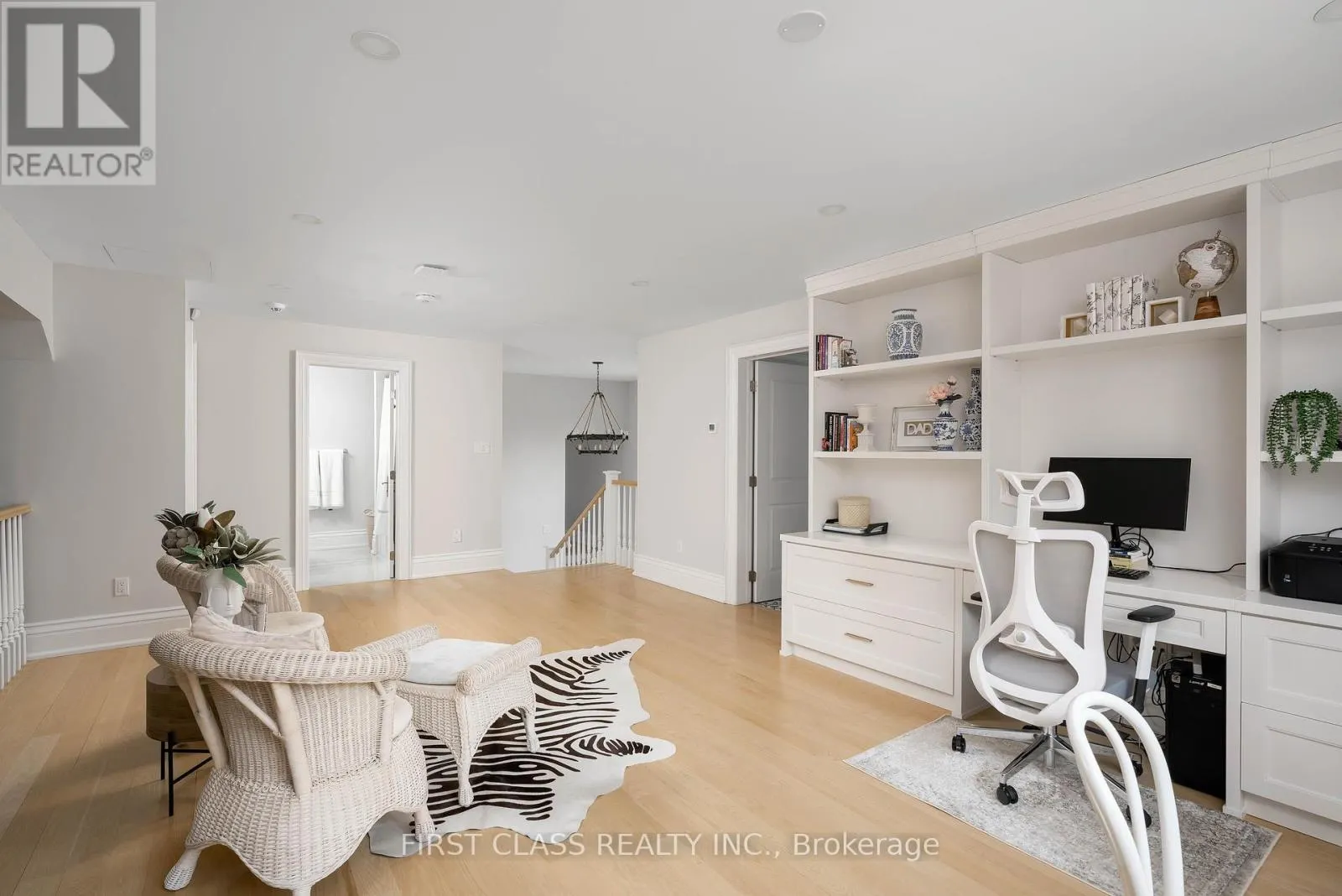 2 VANVALLEY DRIVE