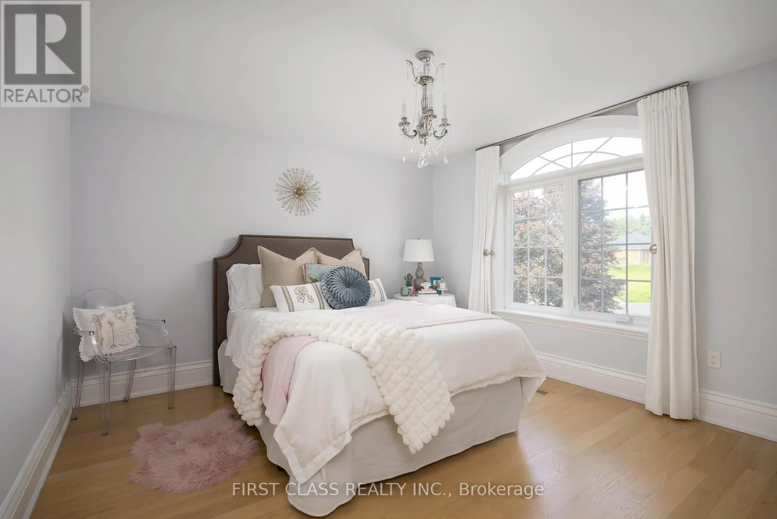 2 VANVALLEY DRIVE