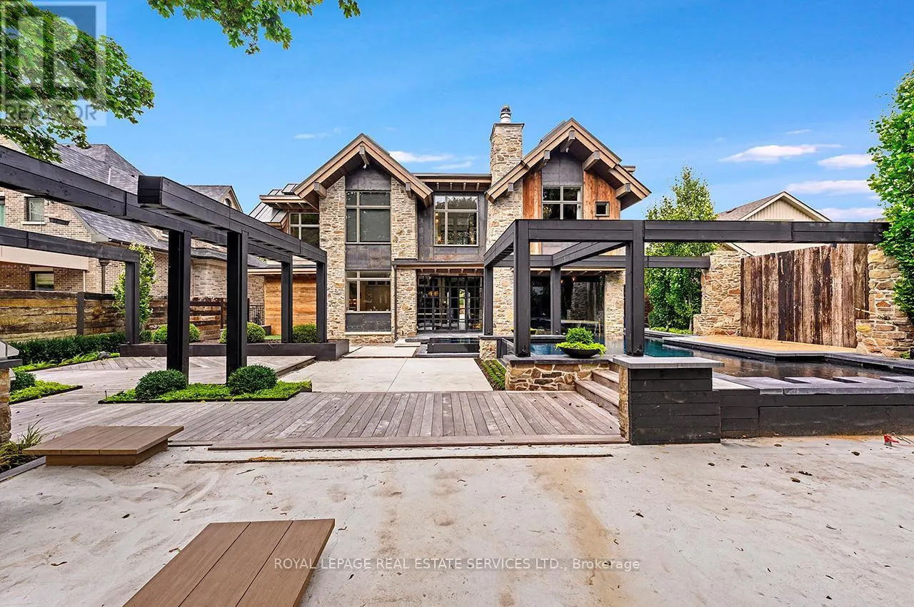 27 GOODMAN CRESCENT
