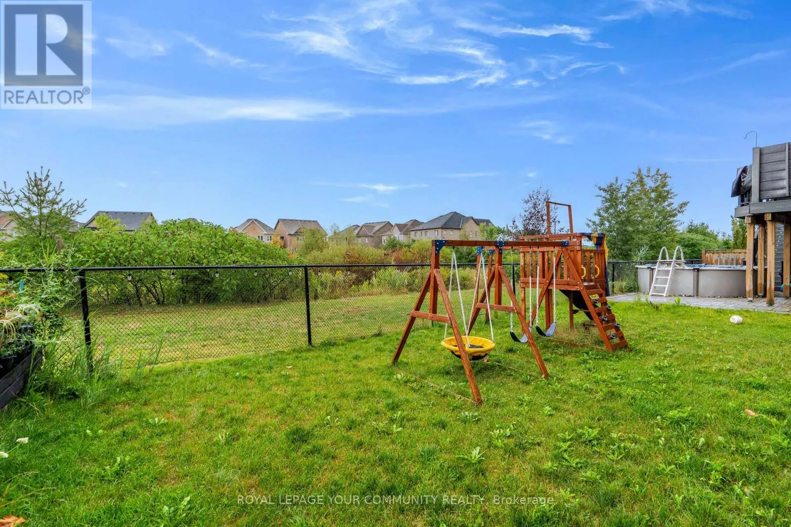 23 PELEE AVENUE