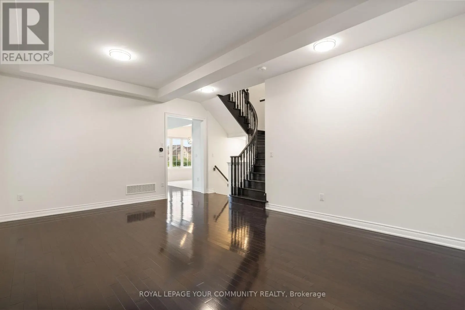 23 PELEE AVENUE