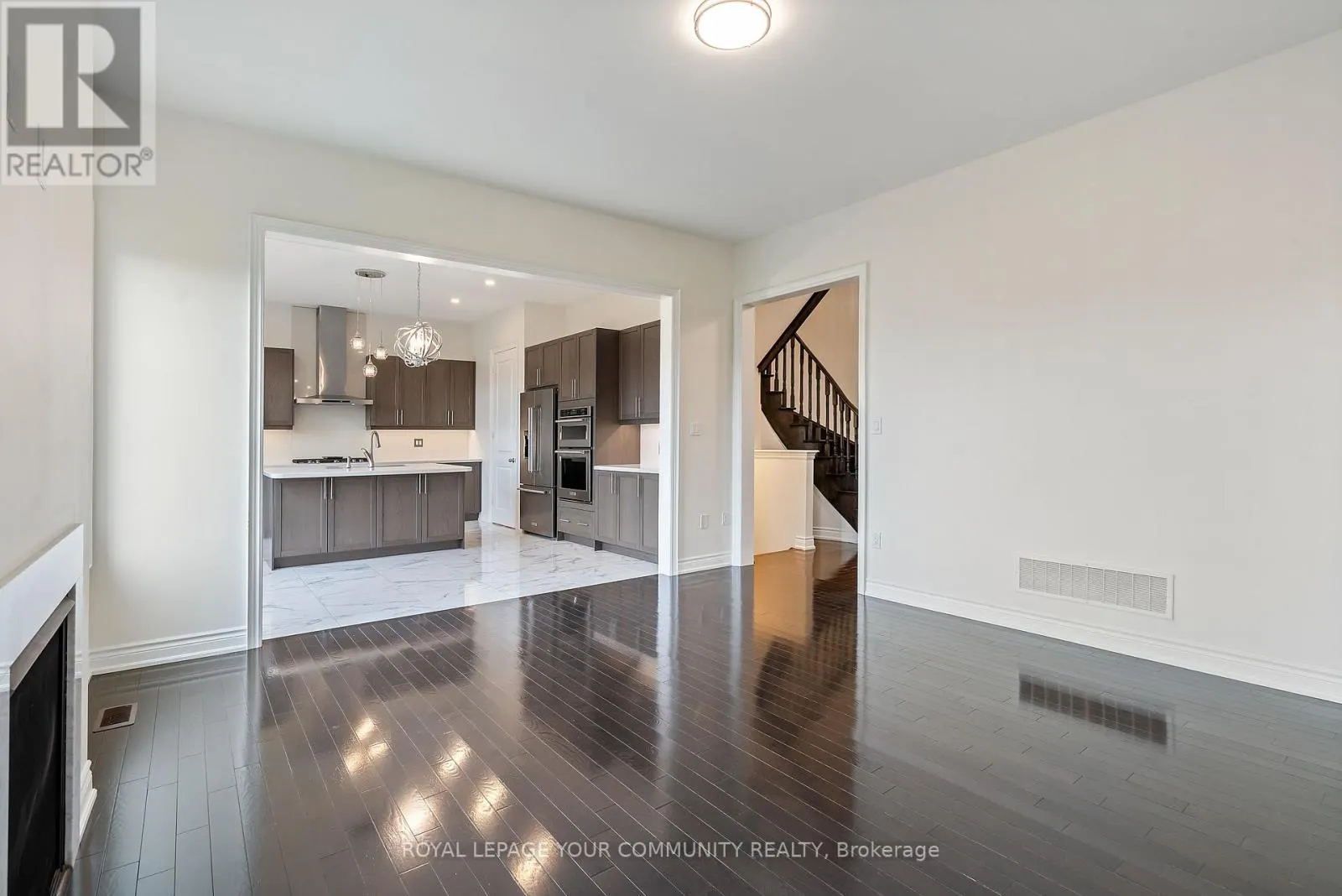 23 PELEE AVENUE