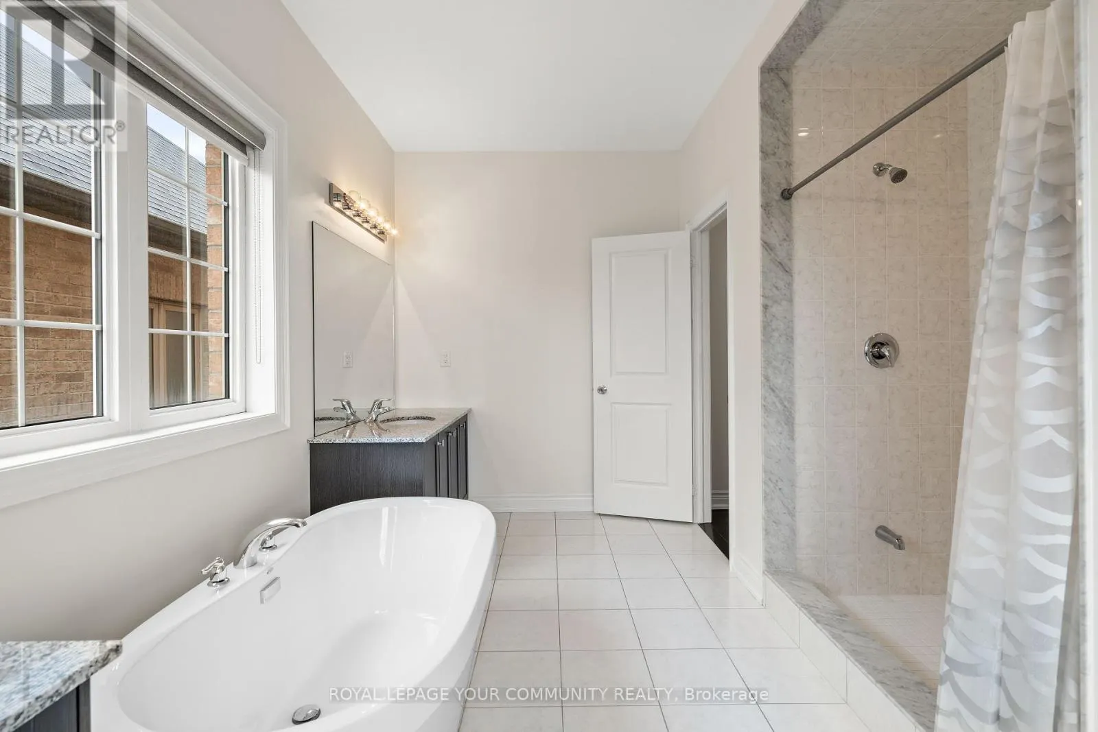 23 PELEE AVENUE