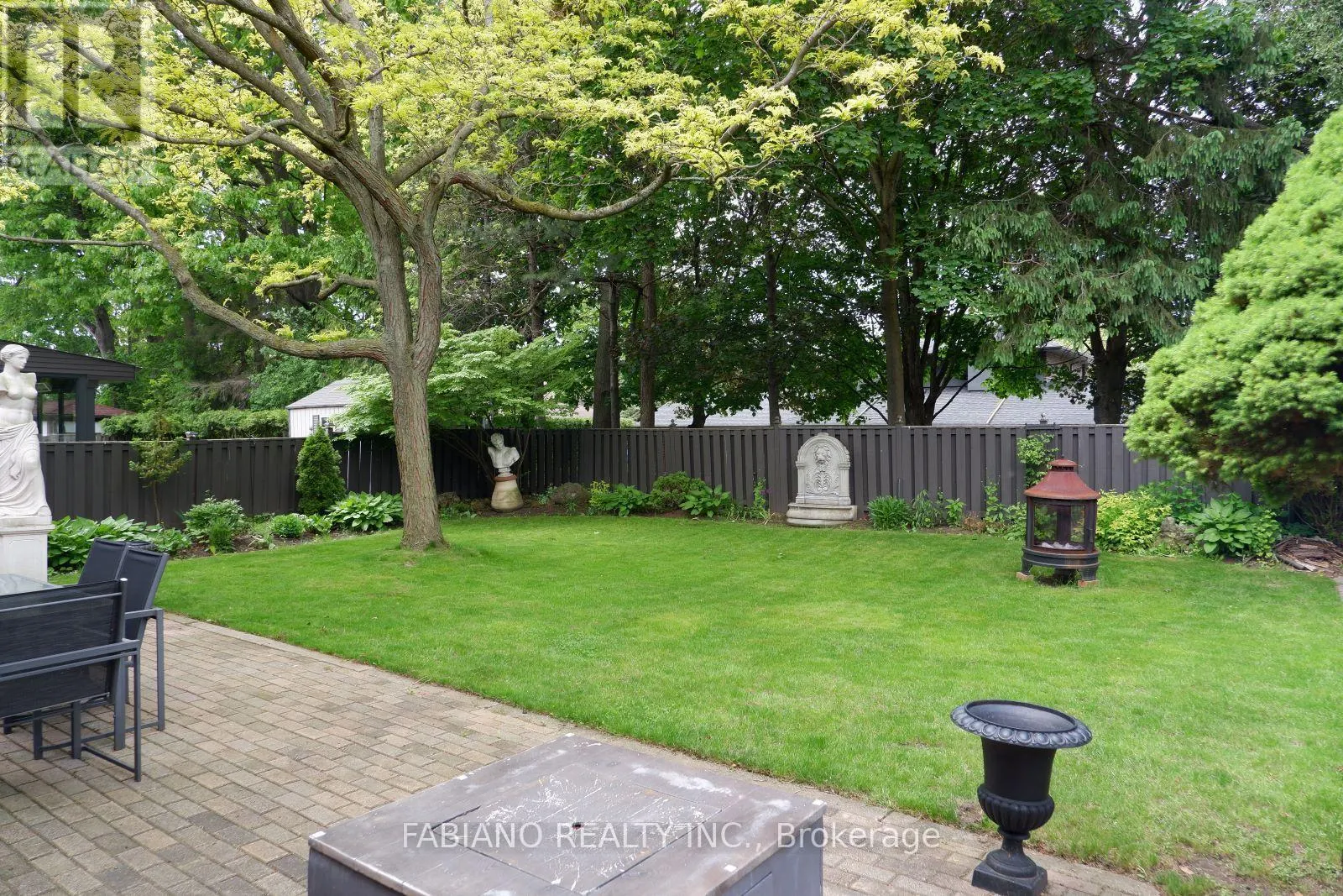 186 WIGWOSS DRIVE