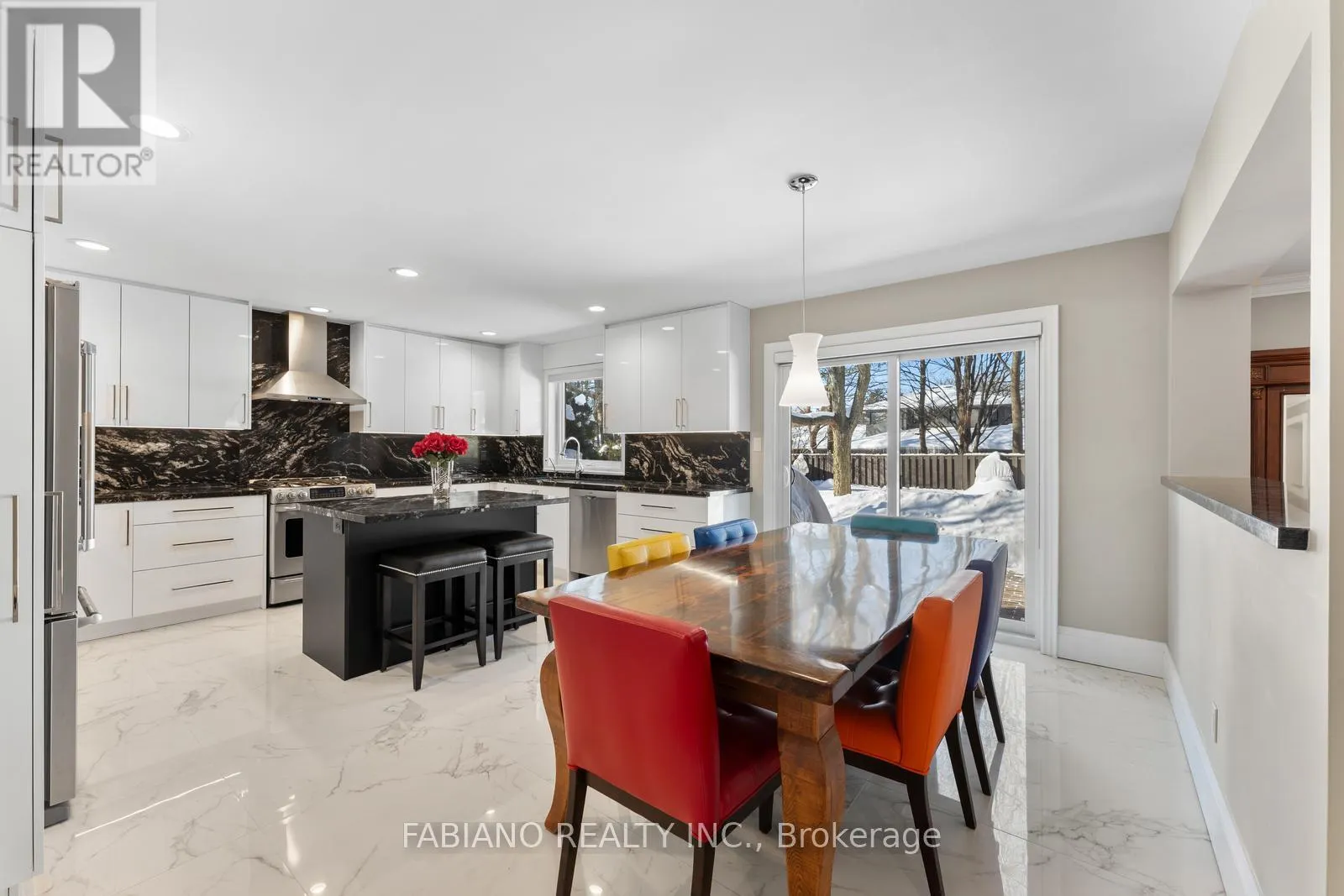 186 WIGWOSS DRIVE