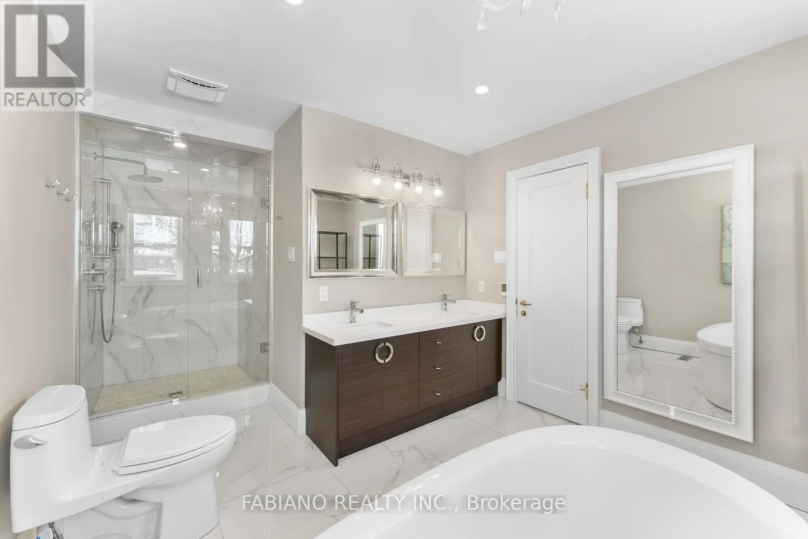 186 WIGWOSS DRIVE