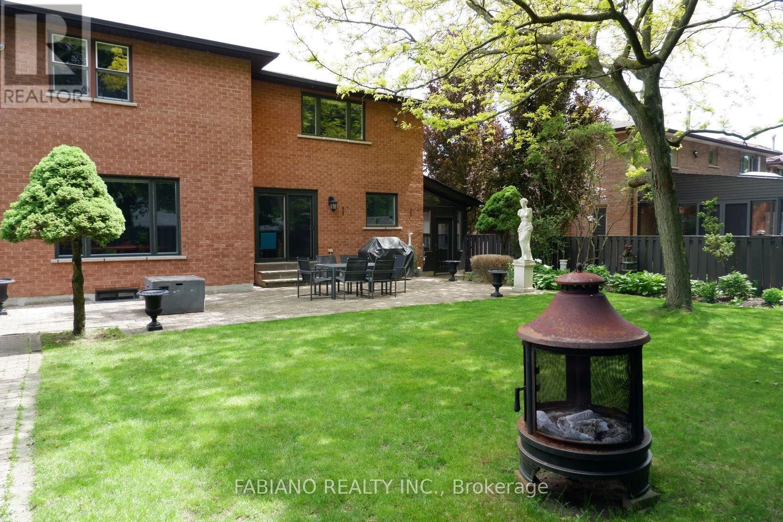 186 WIGWOSS DRIVE