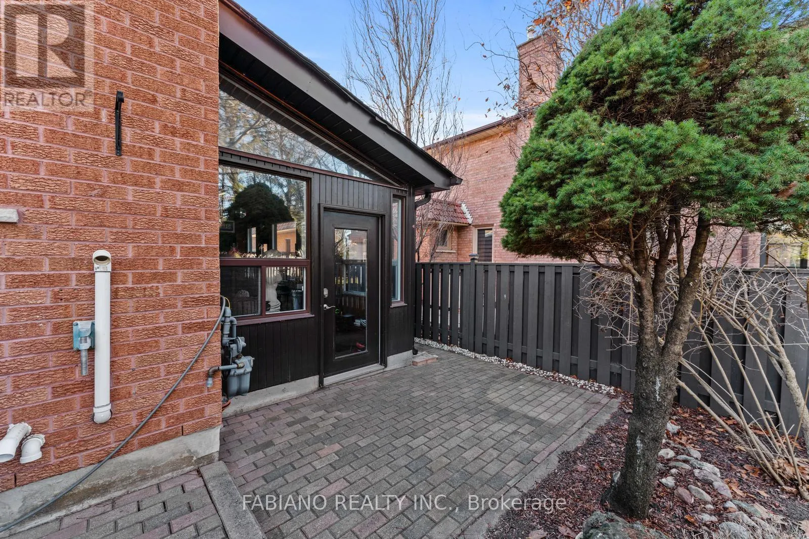 186 WIGWOSS DRIVE