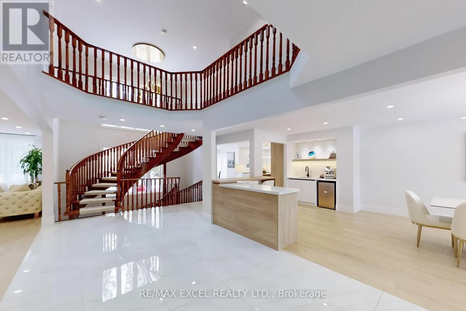 12 MOSES CRESCENT