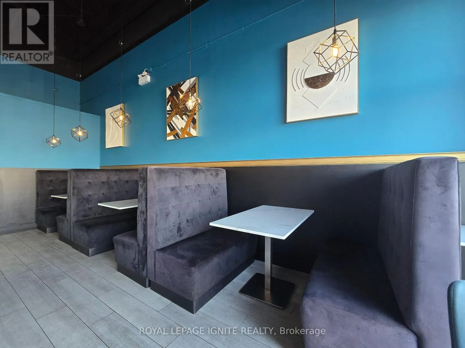 3 - 444 HOLLAND STREET W