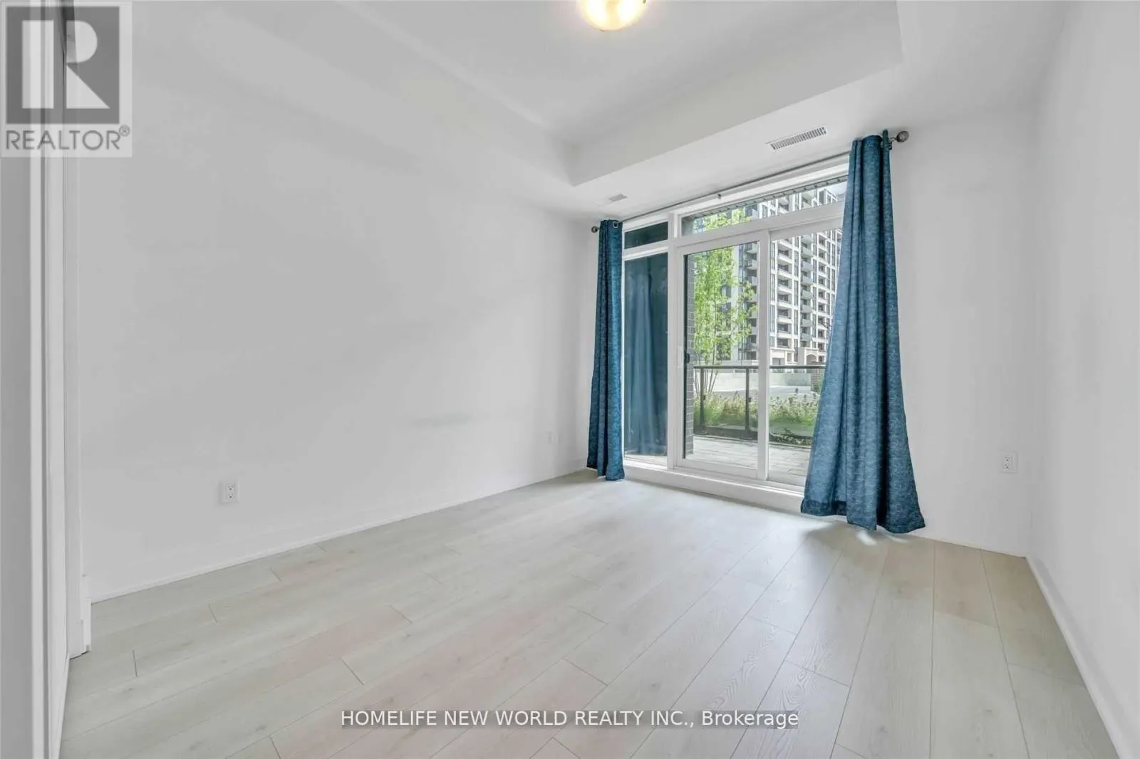 G07 - 1709 BUR OAK AVENUE