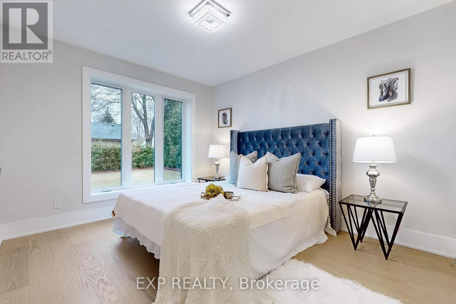 385 EASY STREET