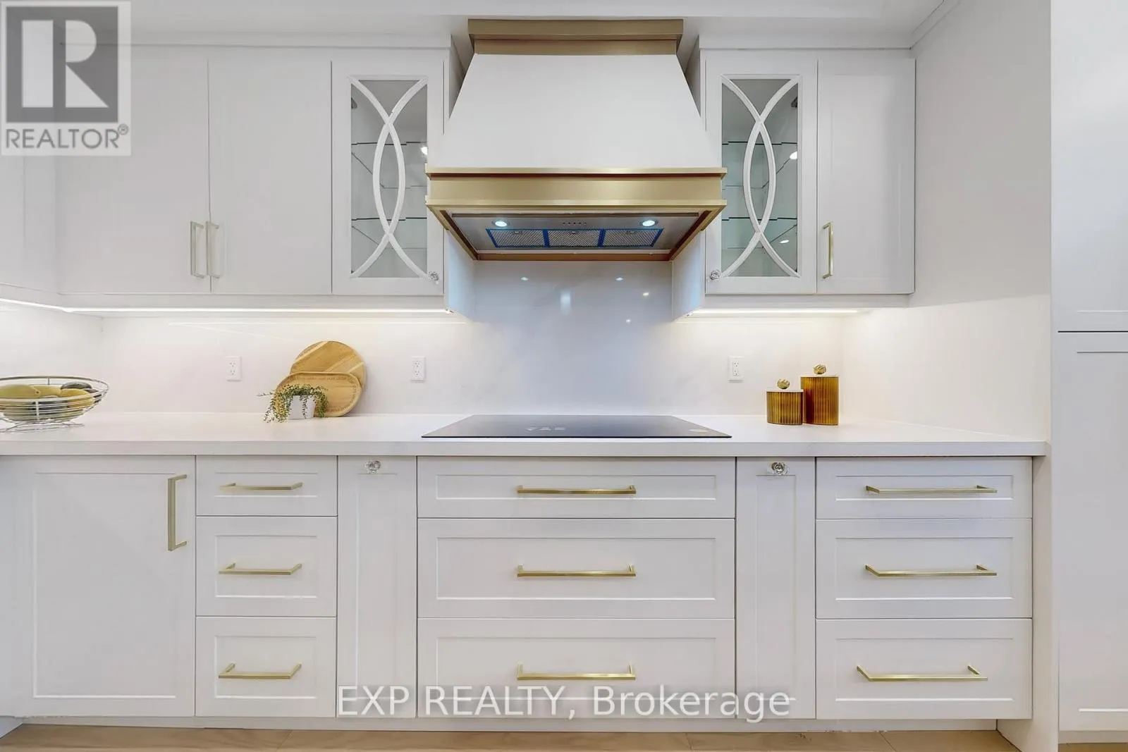 385 EASY STREET