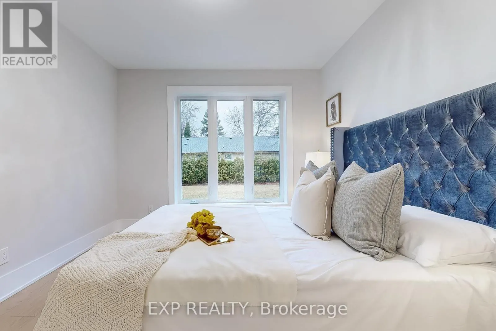 385 EASY STREET