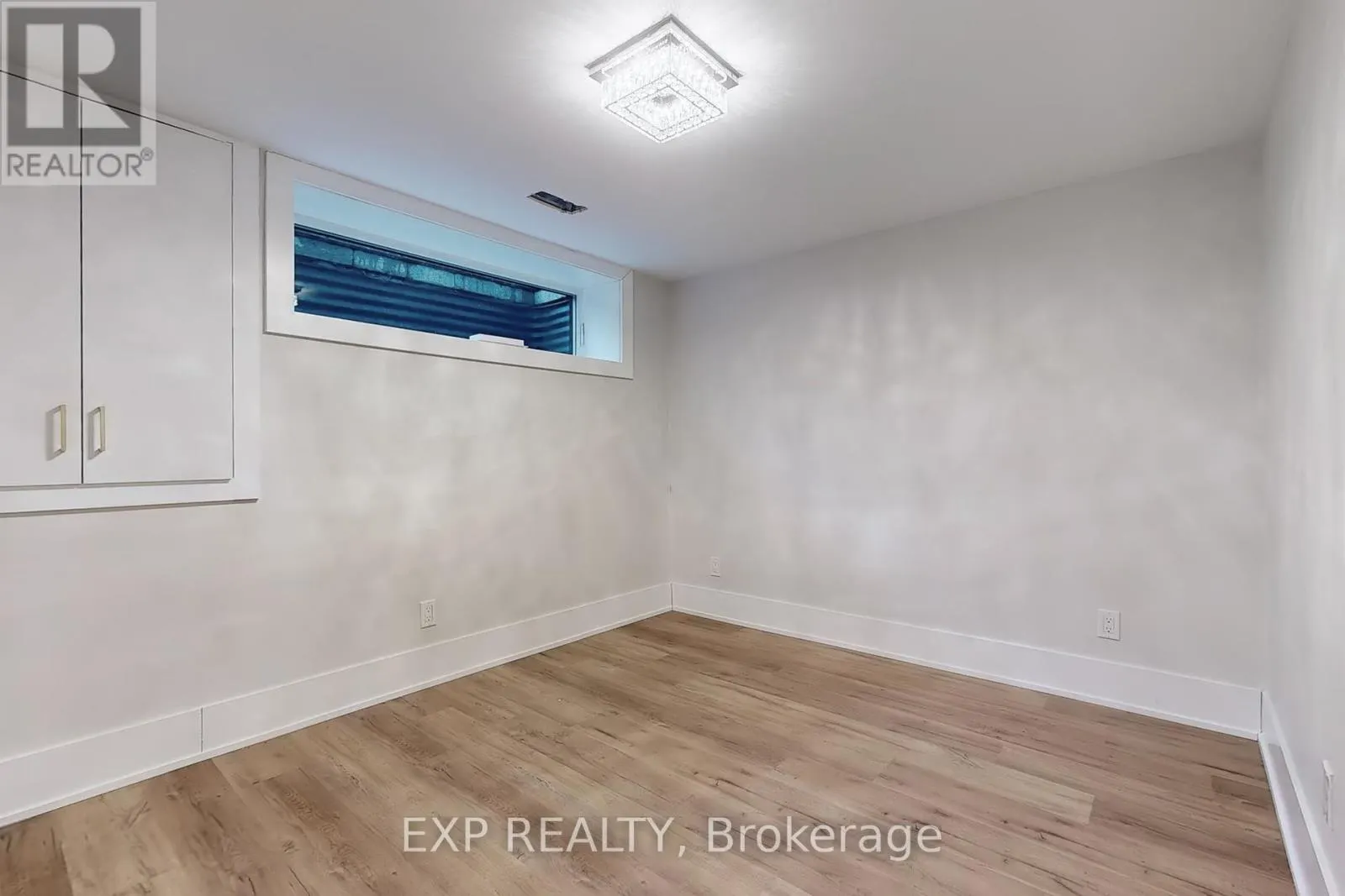 385 EASY STREET