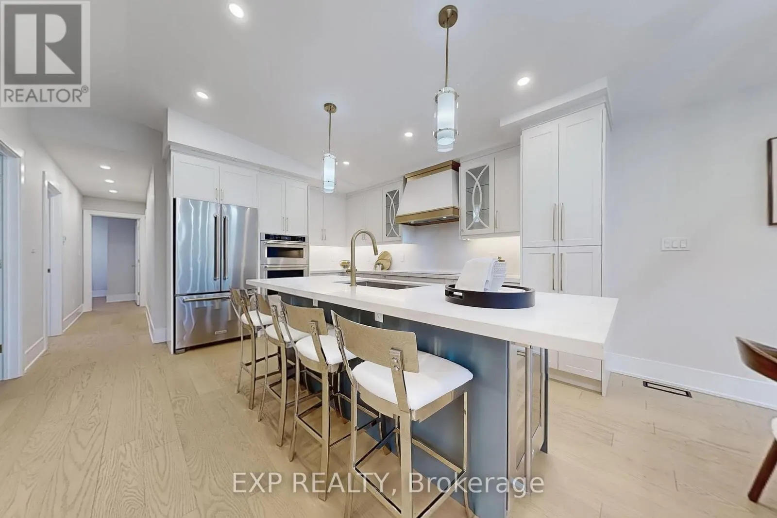 385 EASY STREET