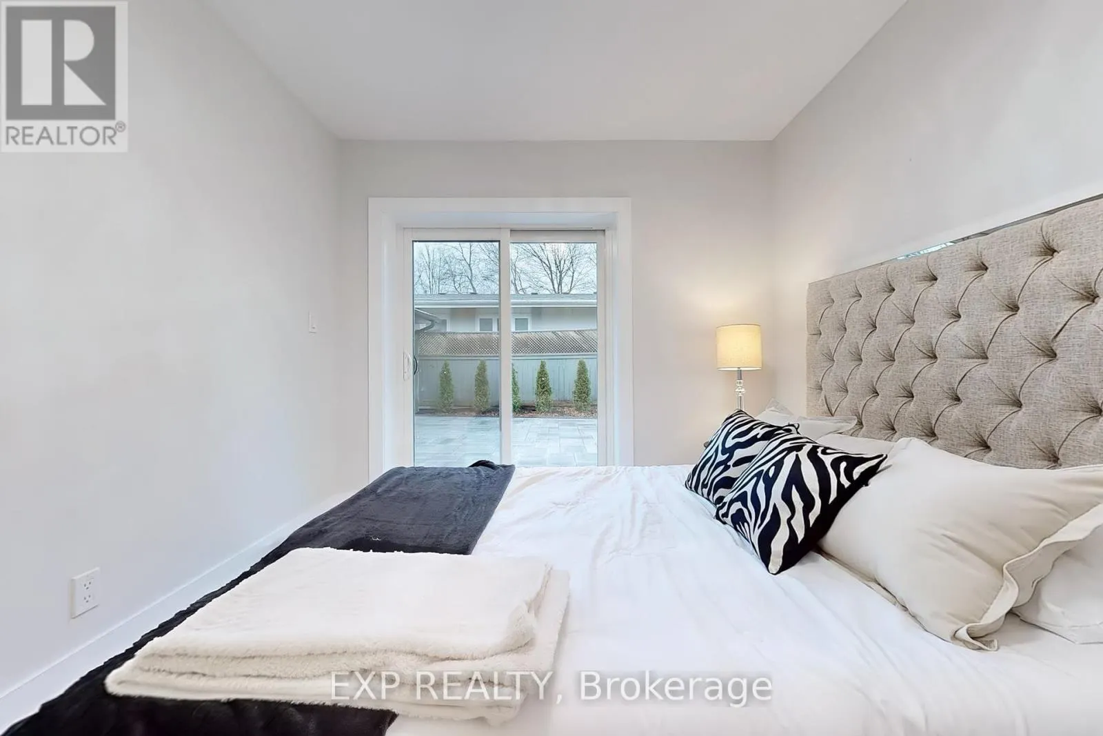 385 EASY STREET