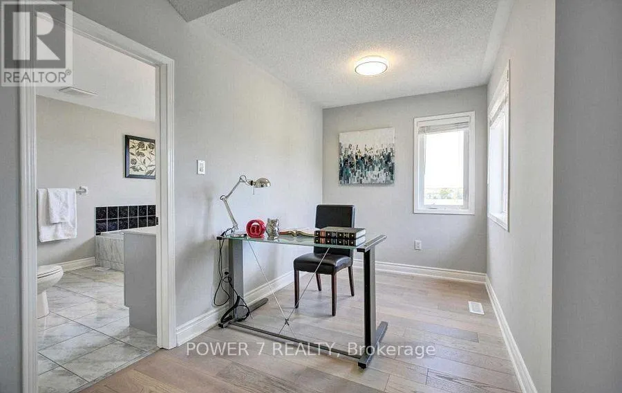 85 QUEENSWAY DRIVE