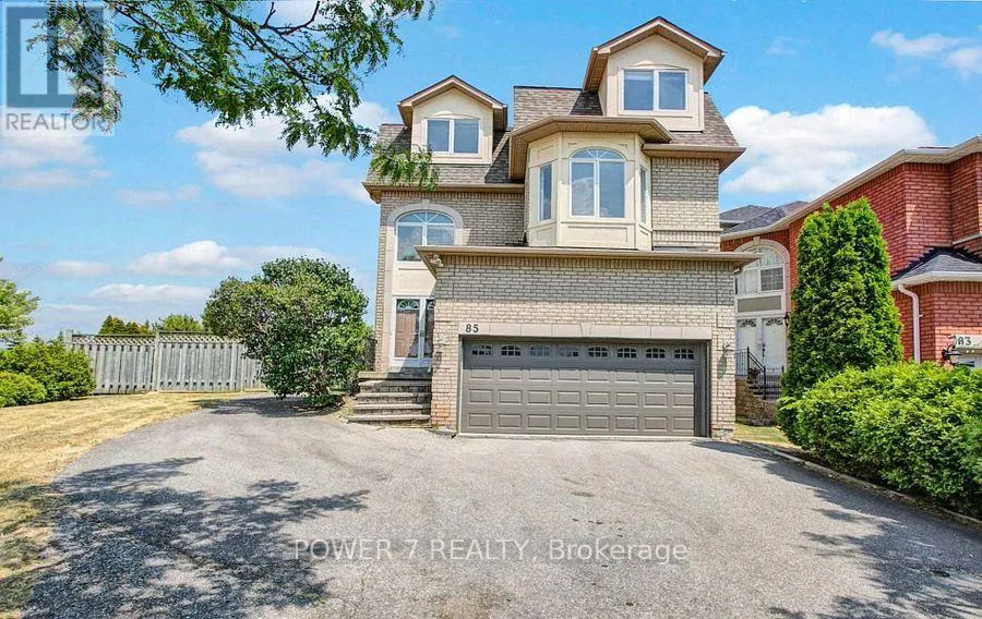 85 QUEENSWAY DRIVE