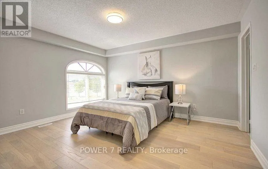 85 QUEENSWAY DRIVE