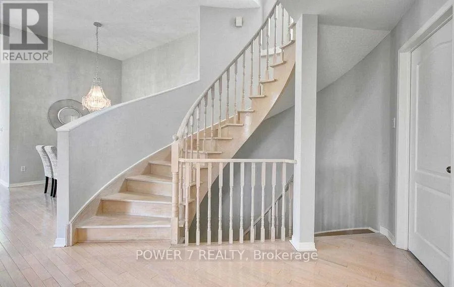 85 QUEENSWAY DRIVE