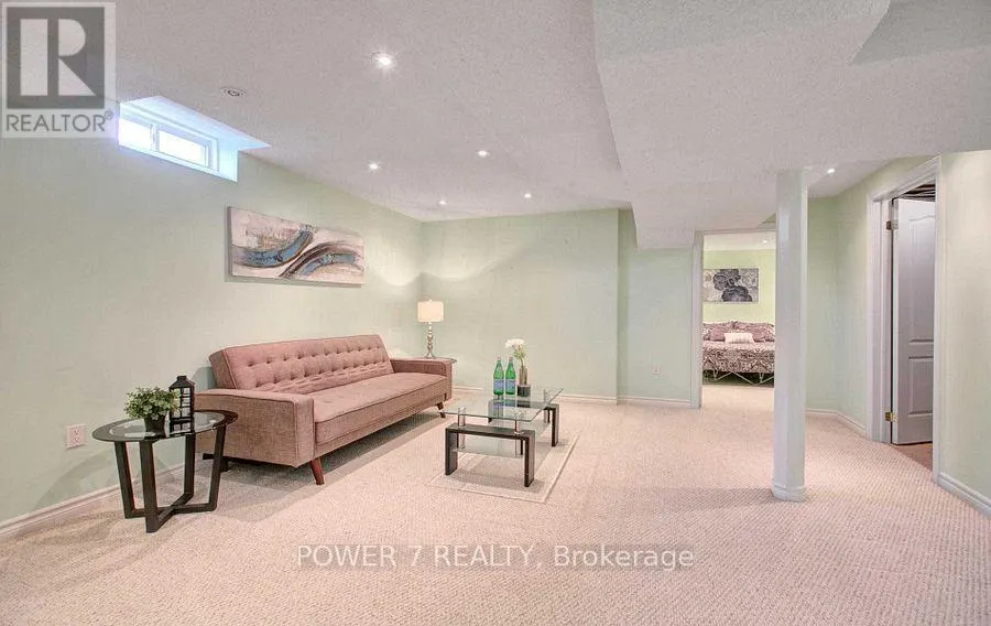 85 QUEENSWAY DRIVE