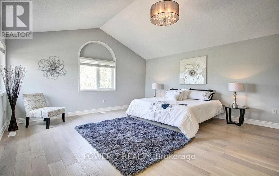 85 QUEENSWAY DRIVE