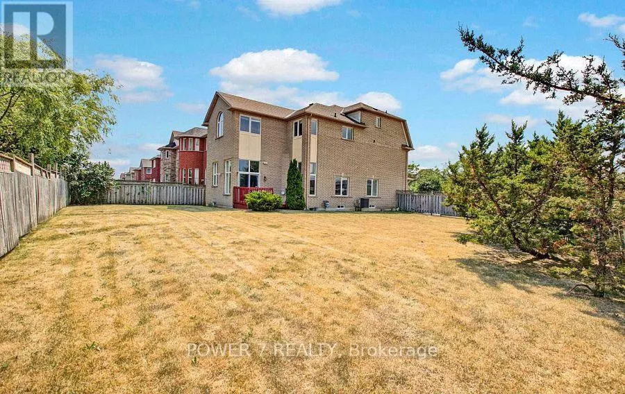 85 QUEENSWAY DRIVE