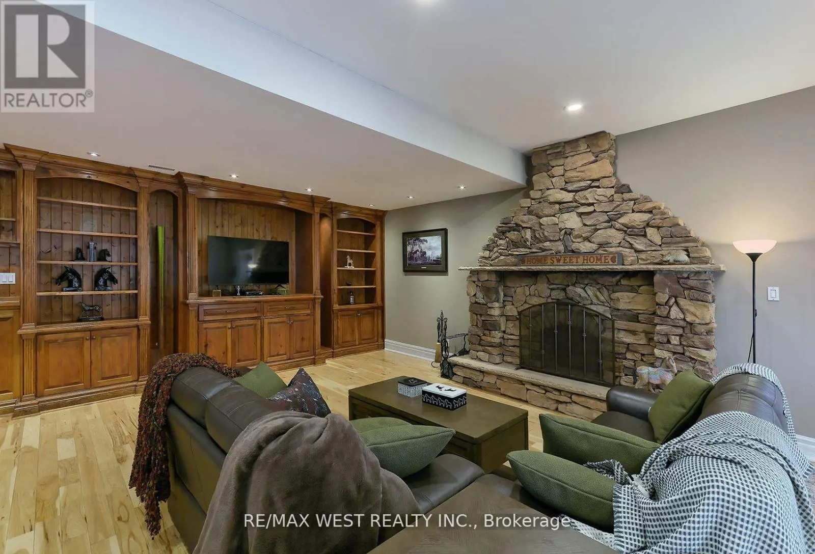 5 HUMBERVIEW DRIVE