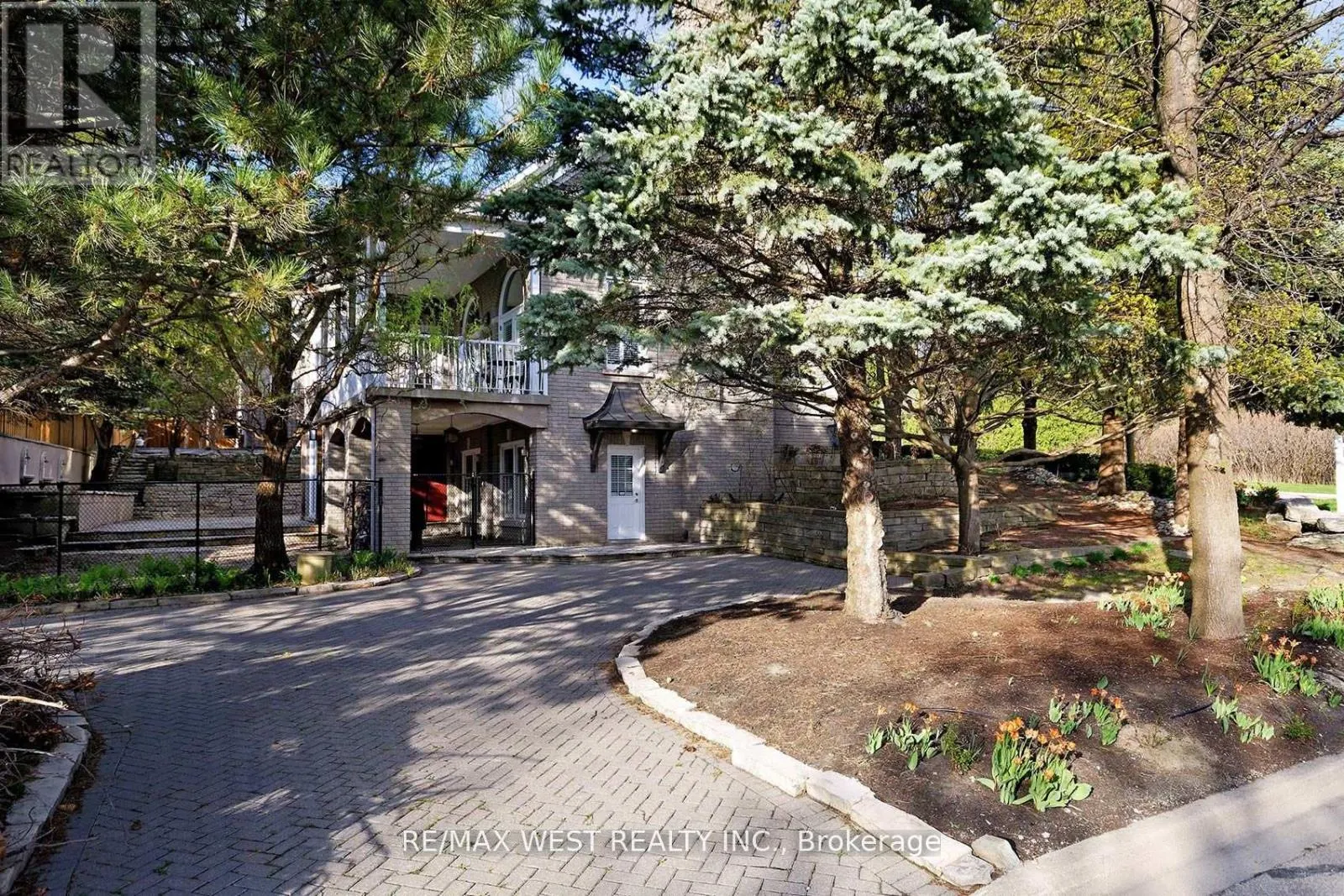 5 HUMBERVIEW DRIVE
