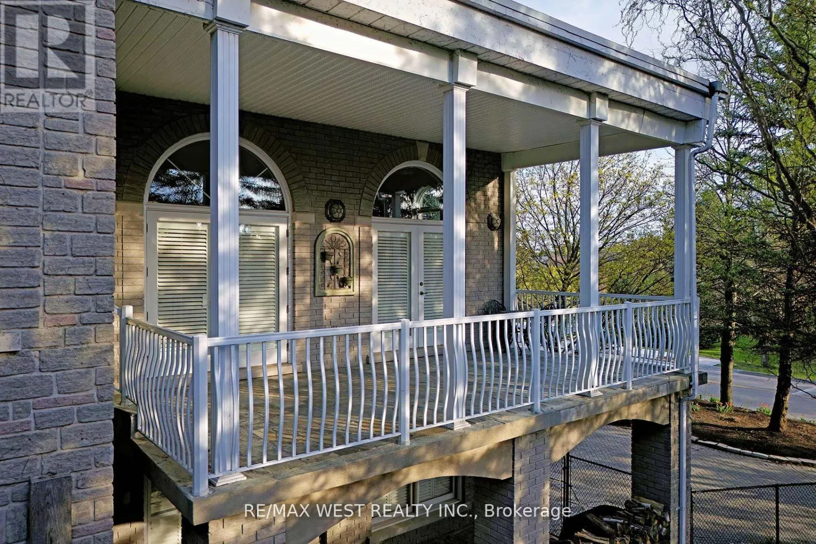 5 HUMBERVIEW DRIVE