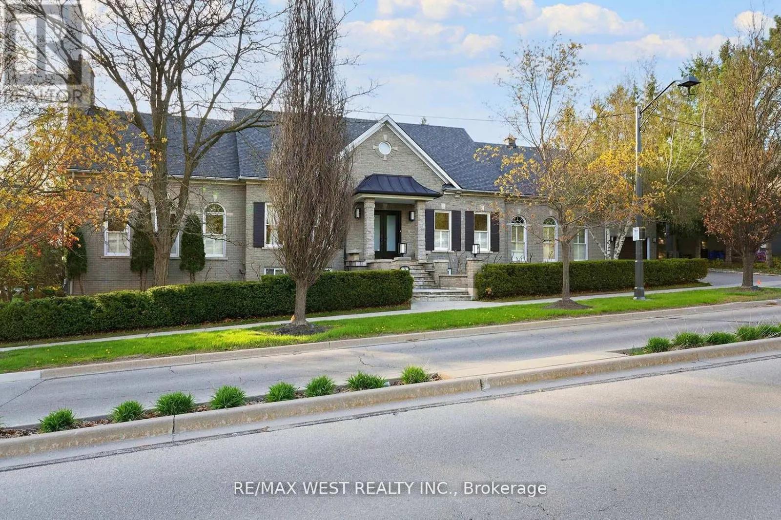 5 HUMBERVIEW DRIVE