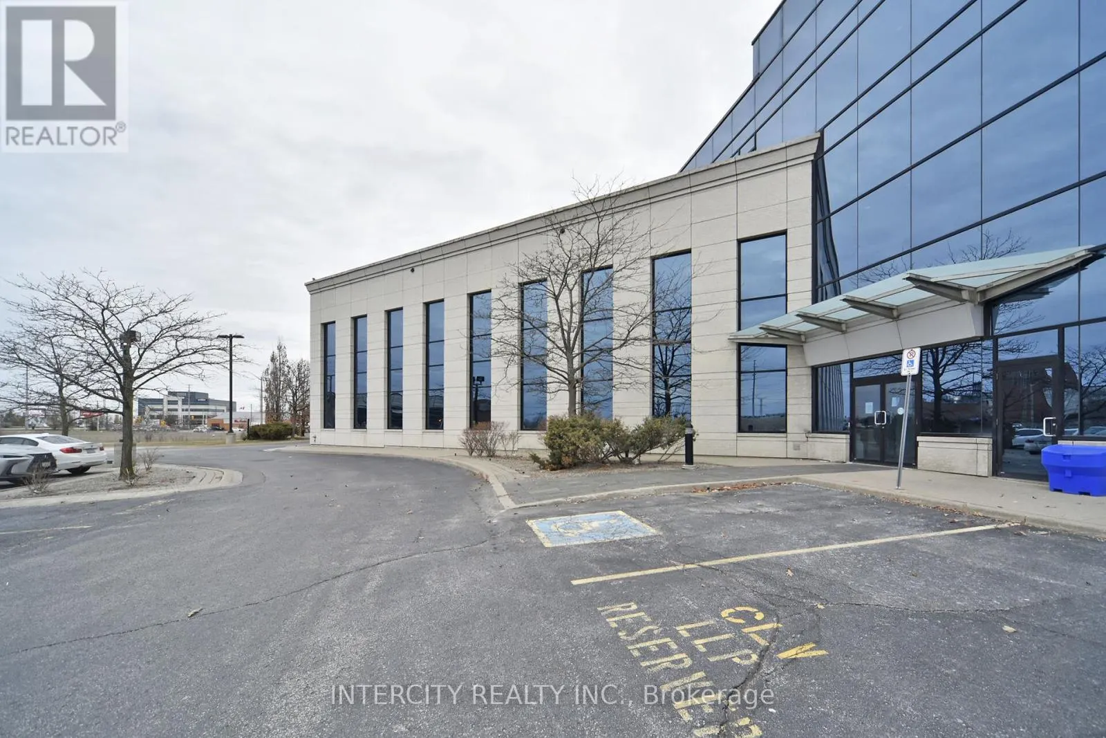 302 - 6 RONROSE DRIVE