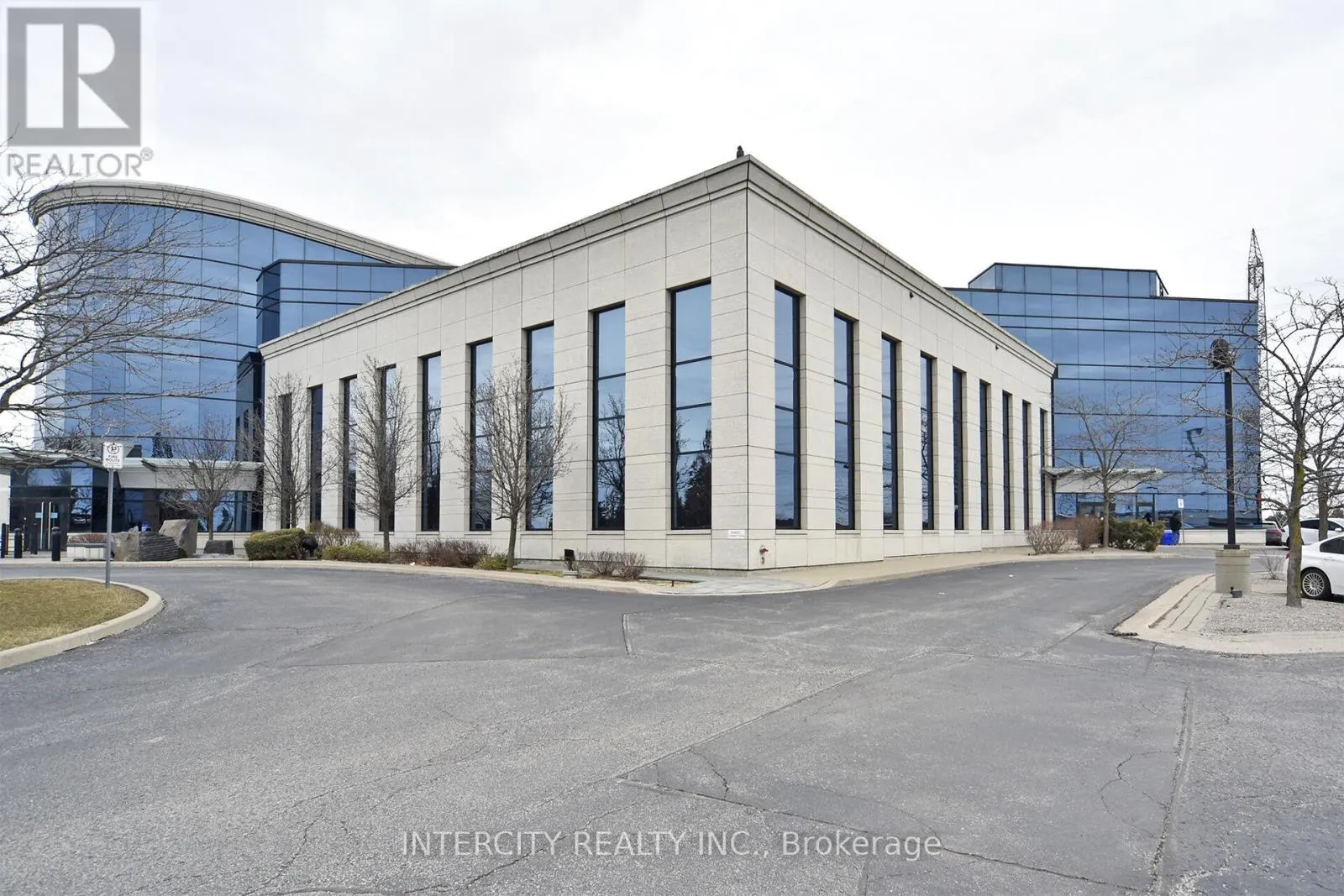302 - 6 RONROSE DRIVE