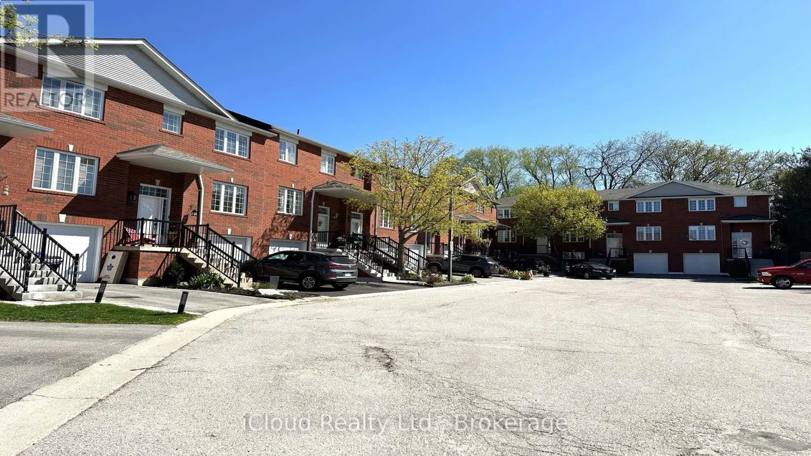 30 VILLAGE GREEN LANE