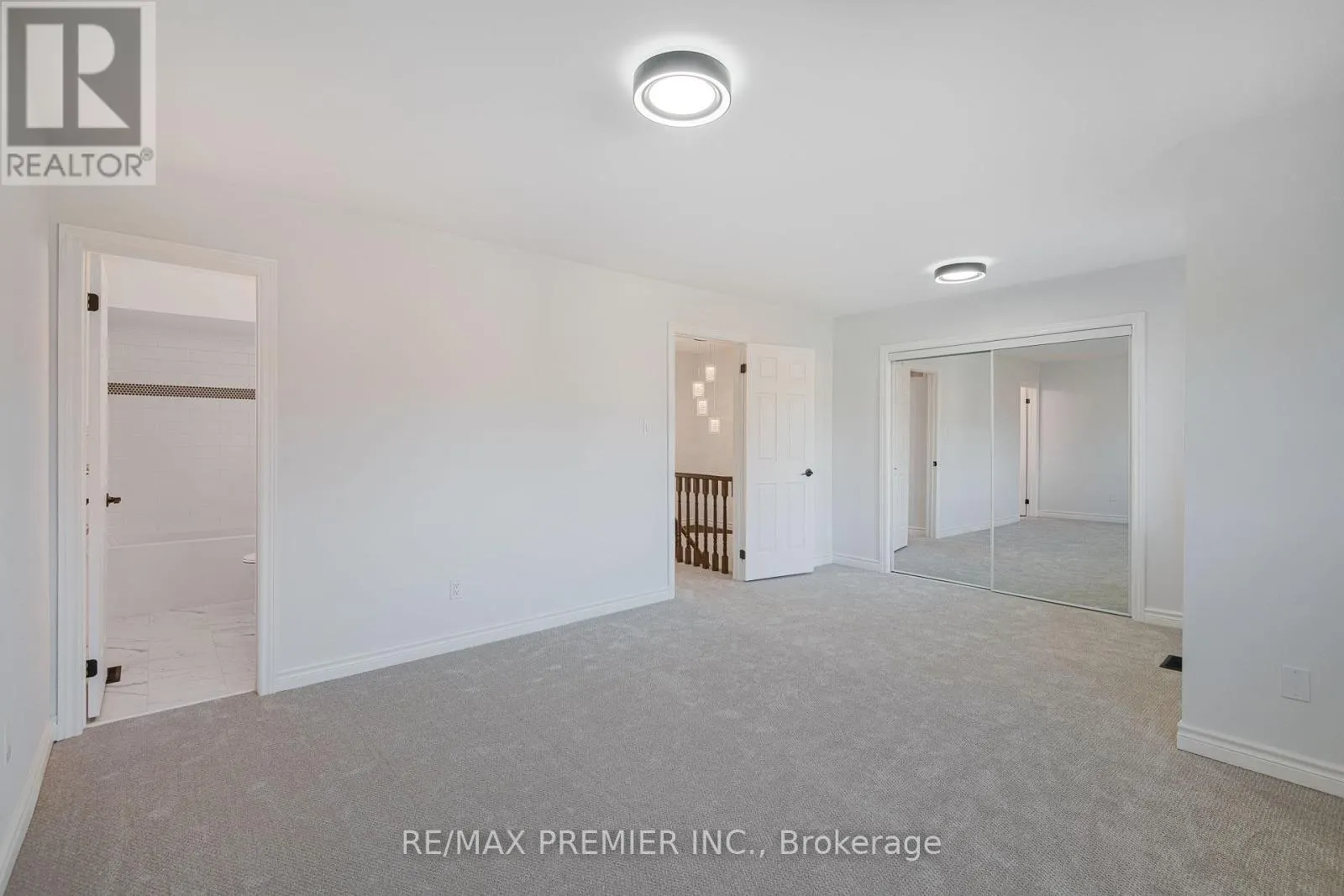 23 SUNBIRD BOULEVARD