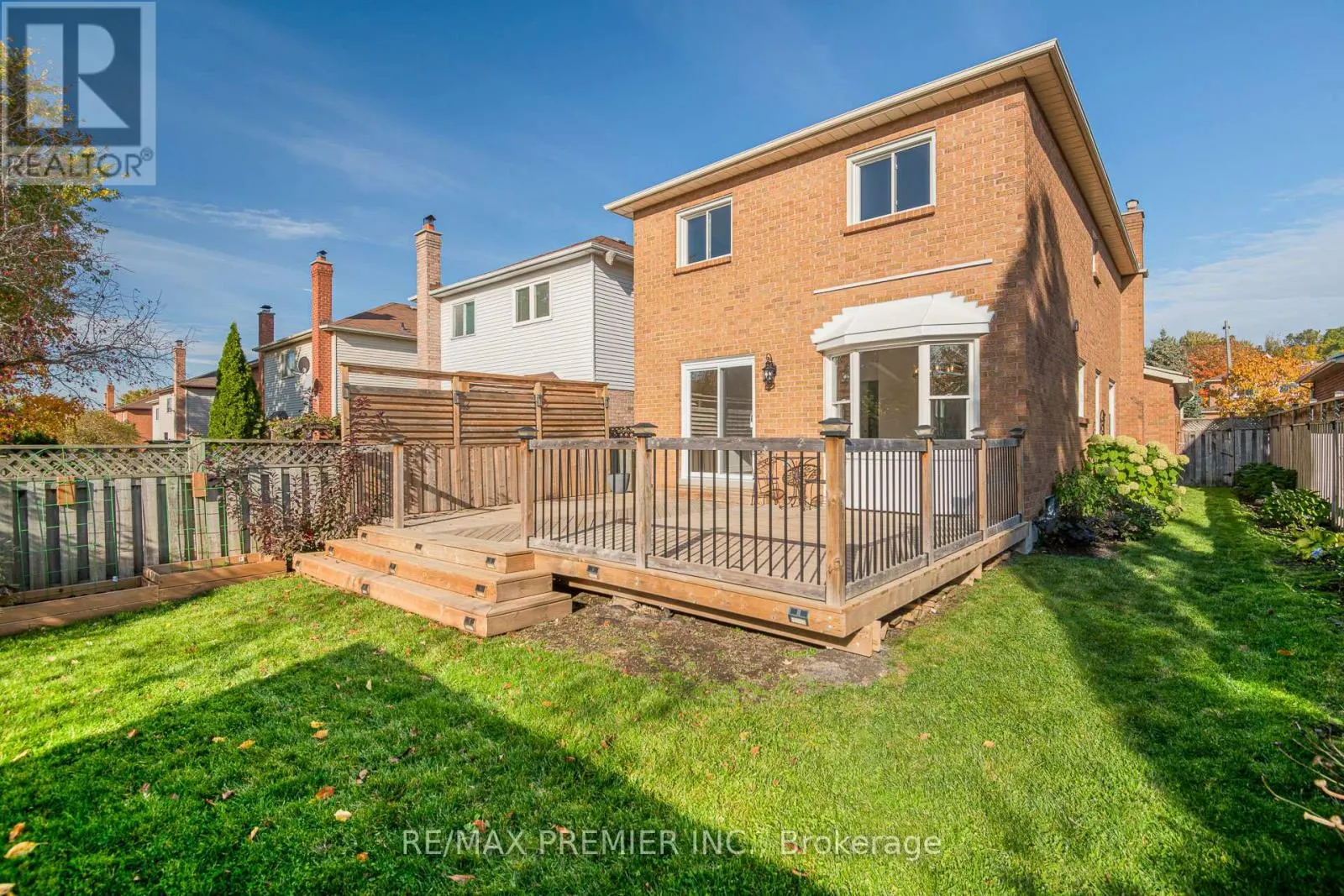 23 SUNBIRD BOULEVARD