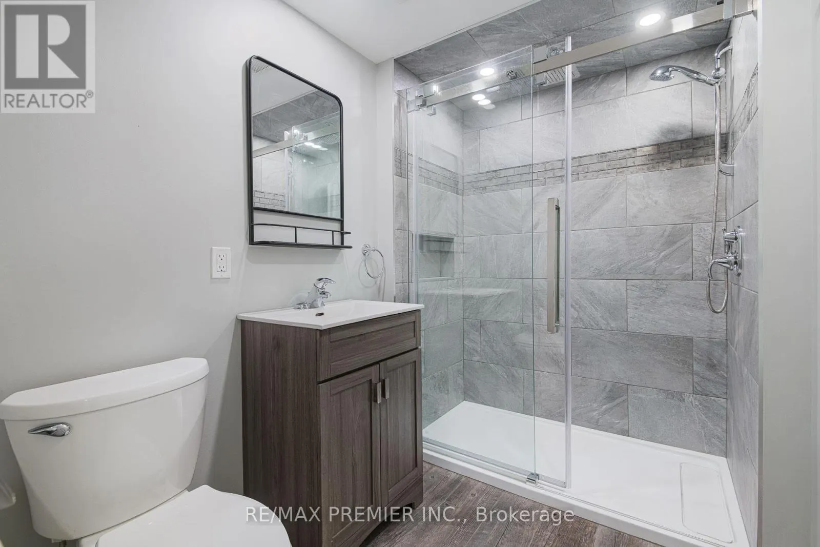 23 SUNBIRD BOULEVARD