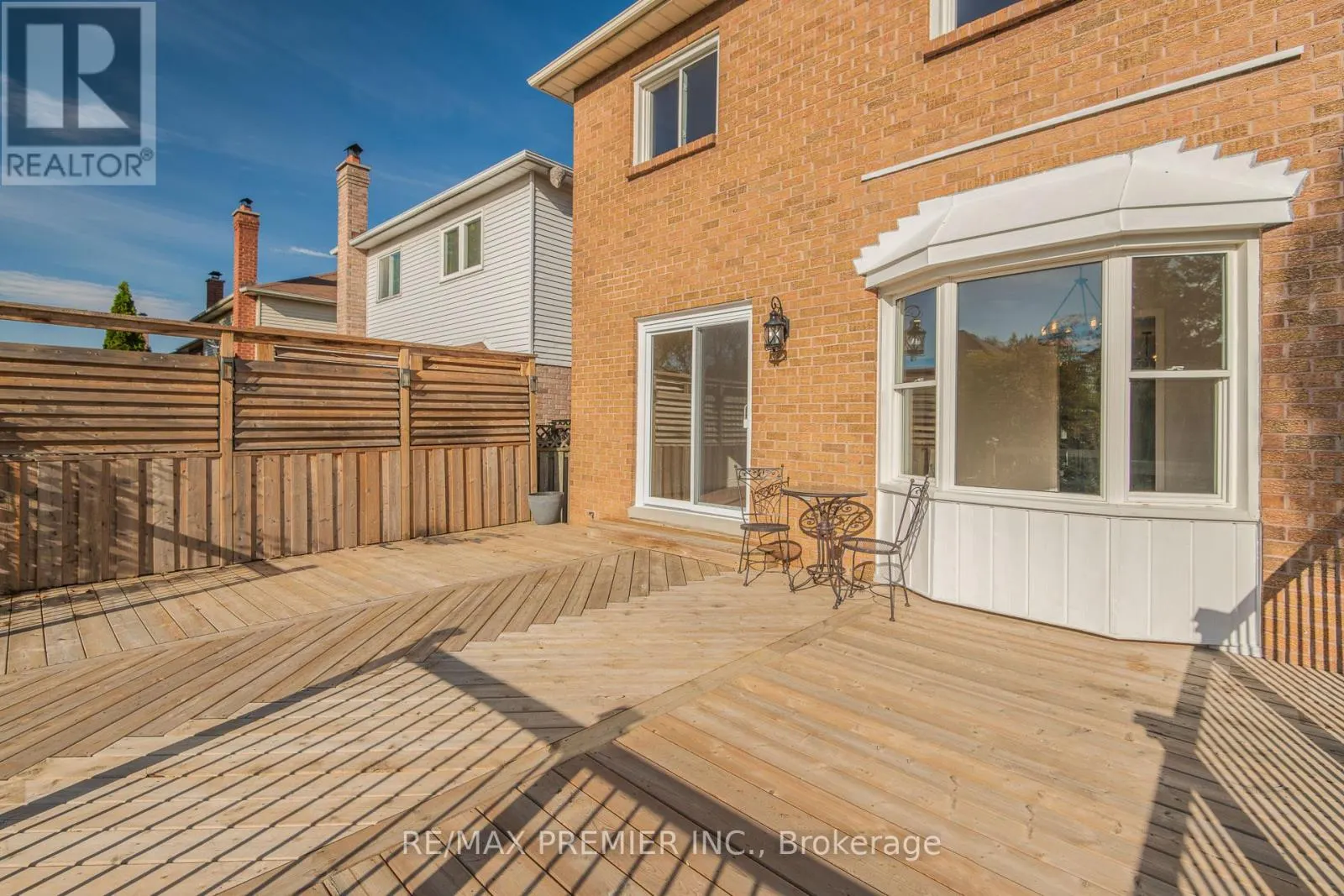 23 SUNBIRD BOULEVARD