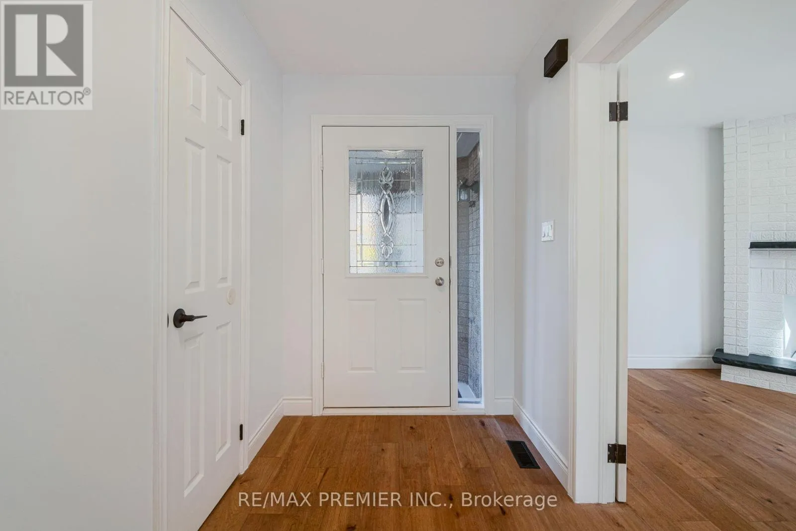23 SUNBIRD BOULEVARD