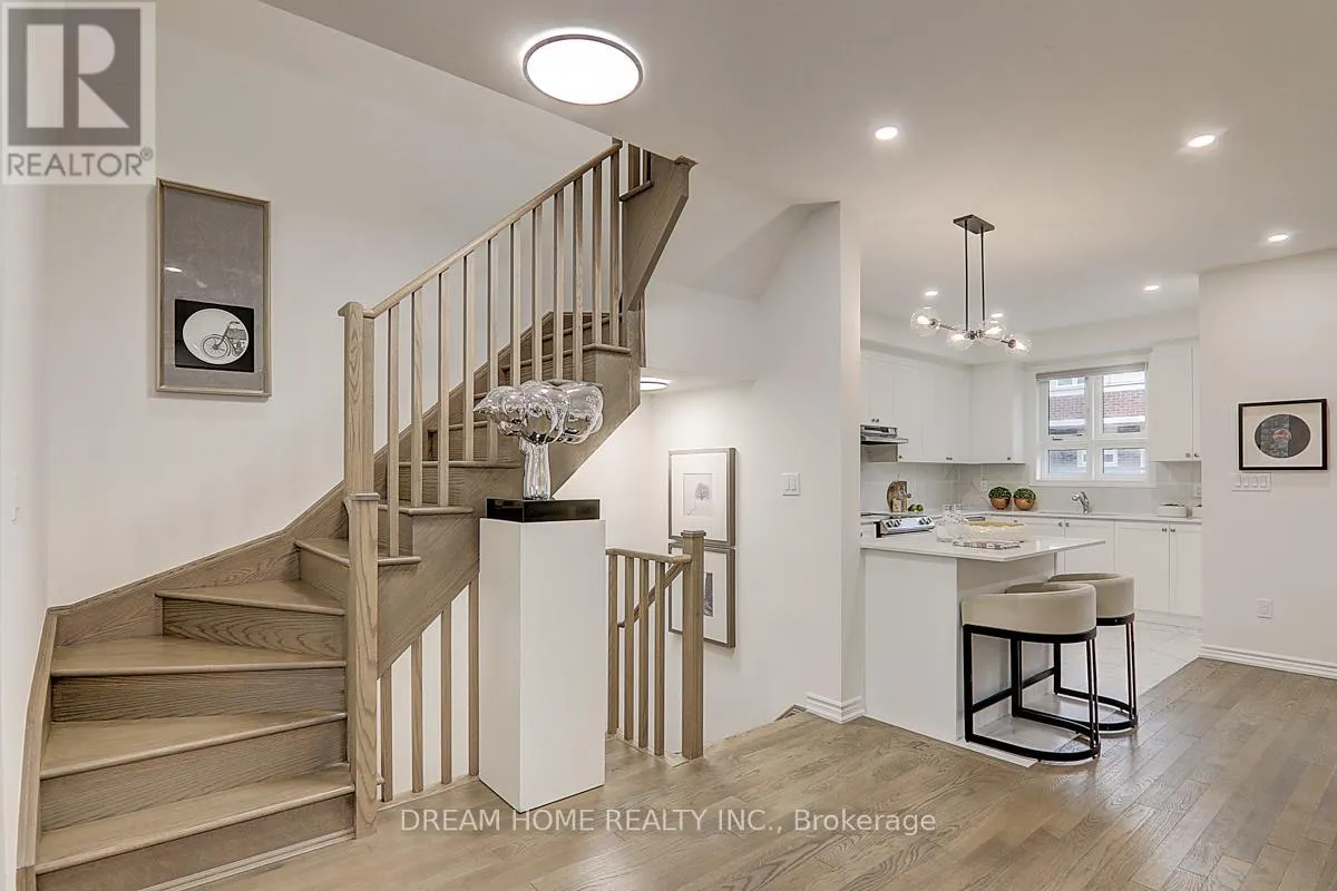 15 CHICAGO LANE