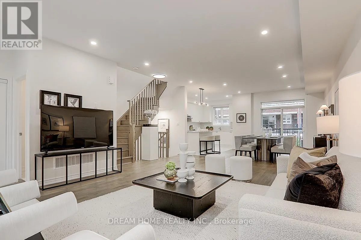 15 CHICAGO LANE