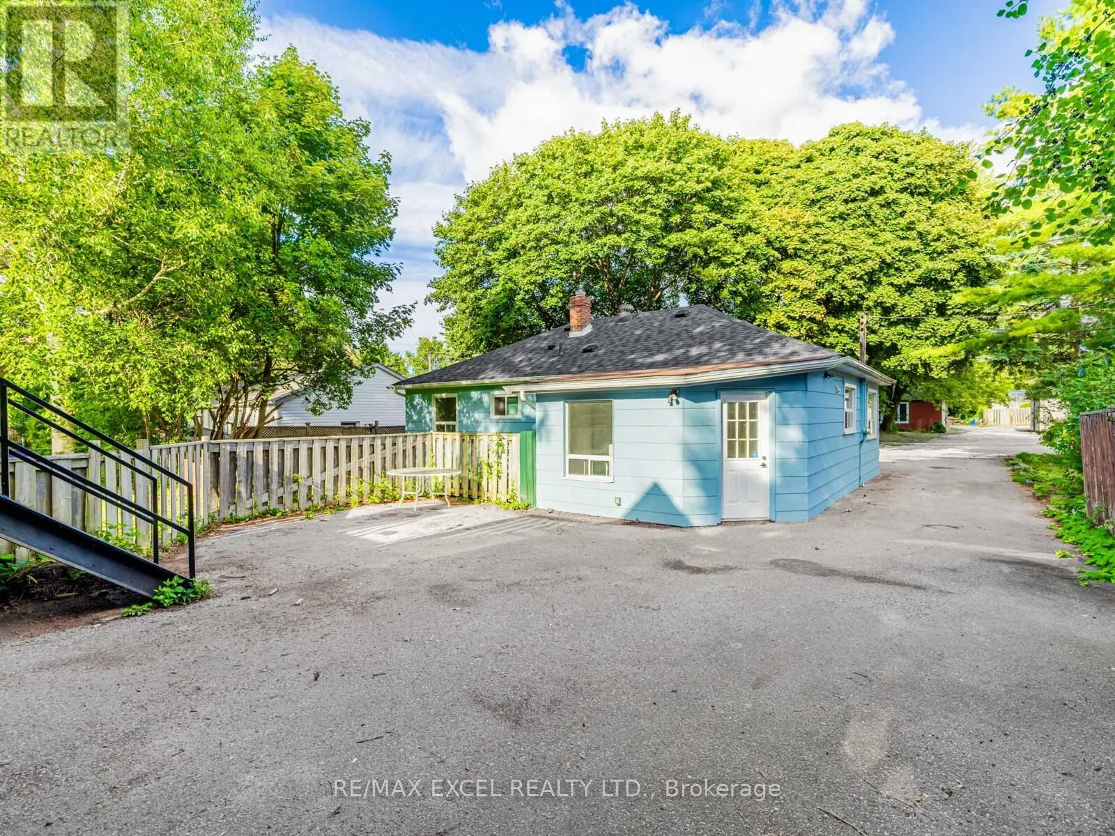 58 HOWARD ROAD