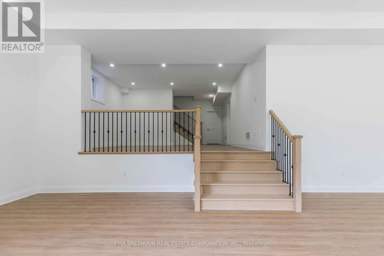 43 BUSH RIDGE AVENUE